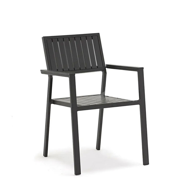 CC2029 A ghe ngoai troi go nhua polywood mau den