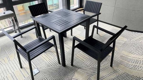 ban ghe ngoai troi 2 2